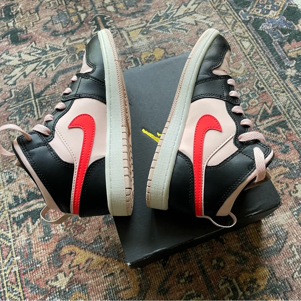 Nike Air Jordan 1 Mid PS Sz 1 Youth Atmosphere Pink Infrared 23 Black 640734-604 - Picture 8 of 12